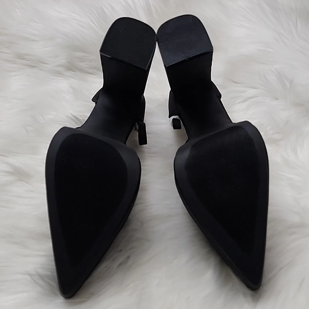 Cape Robbin Snow White High Heels in Black